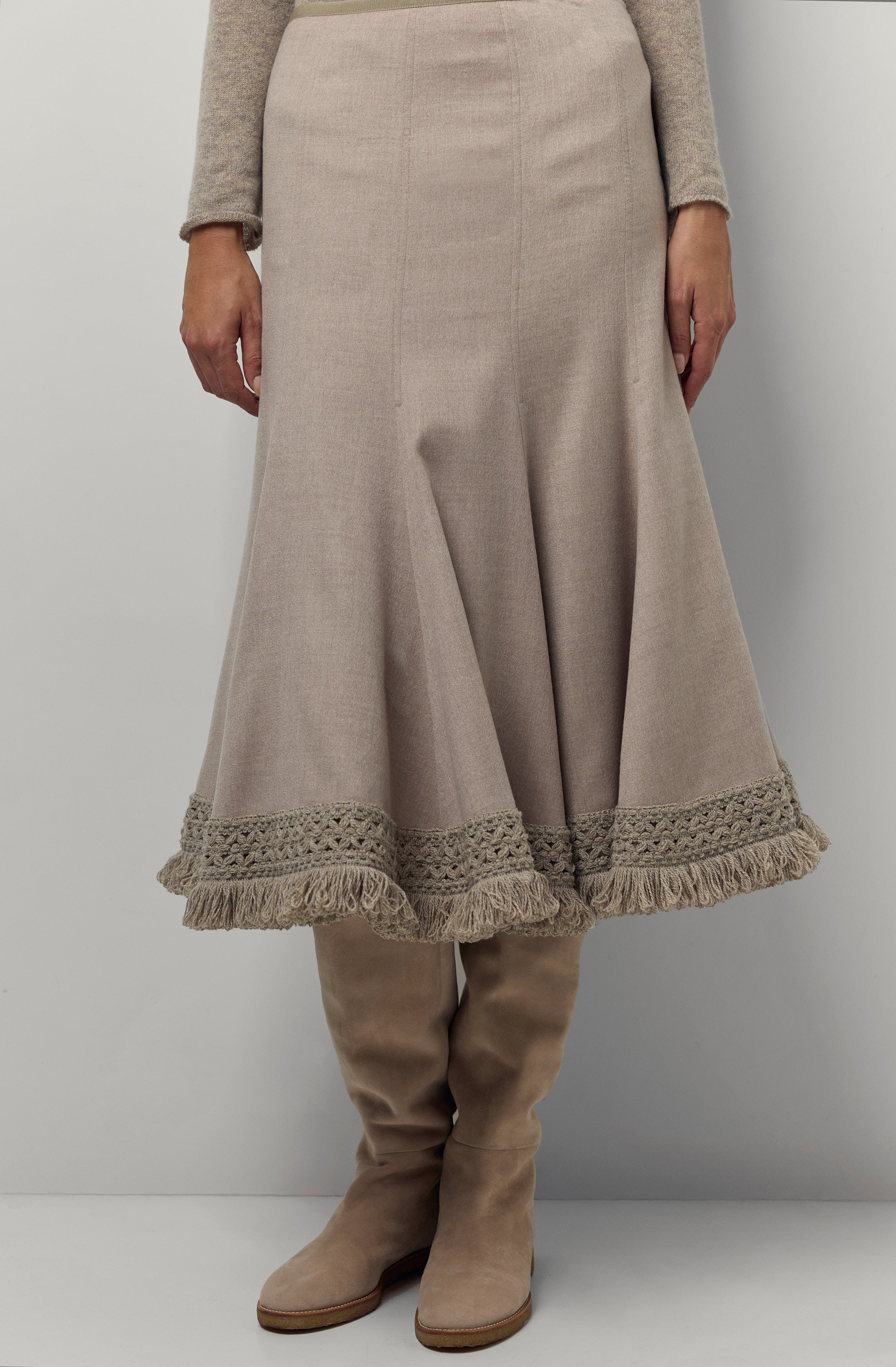 Trimmed skirt