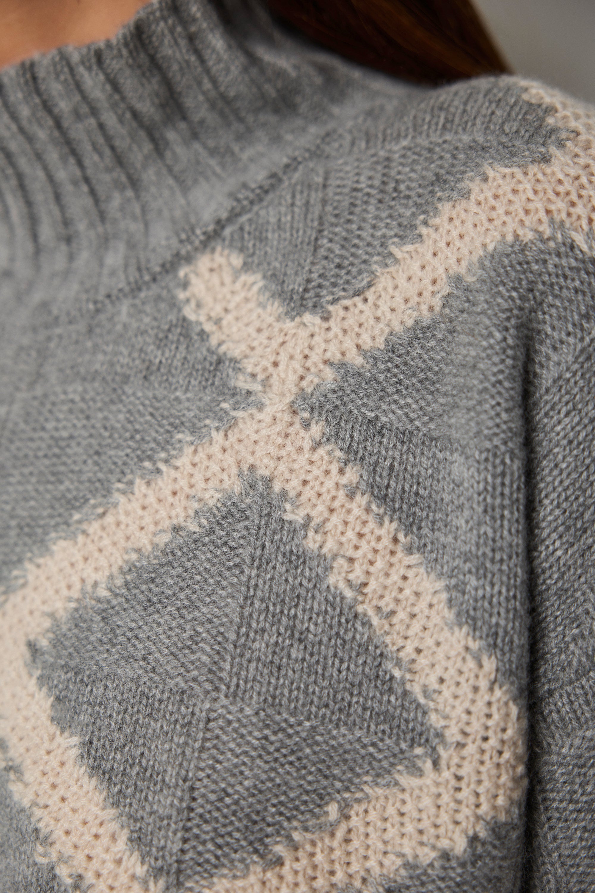 SQUADRATO sweater