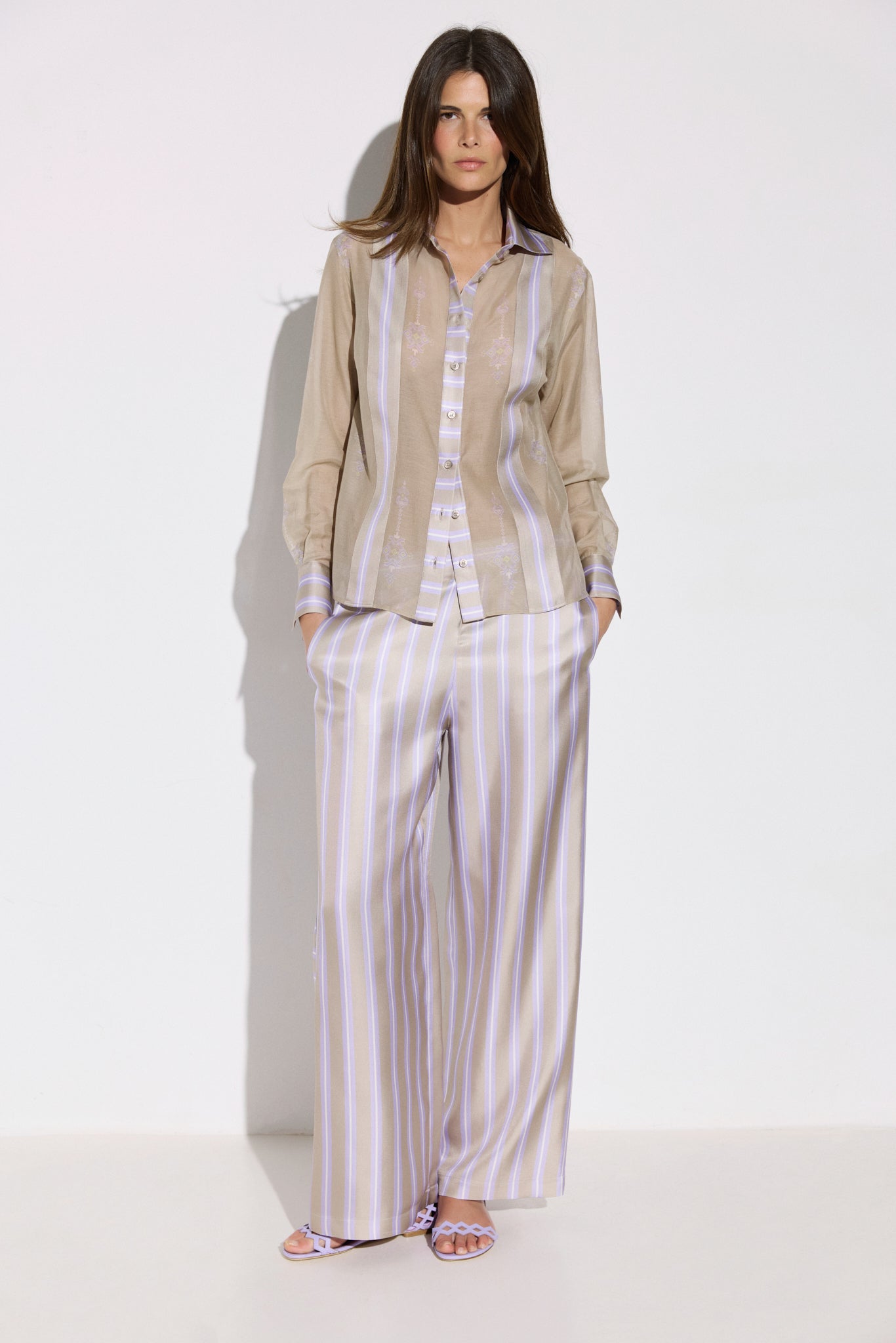 Pantalon en twill de soie rayé