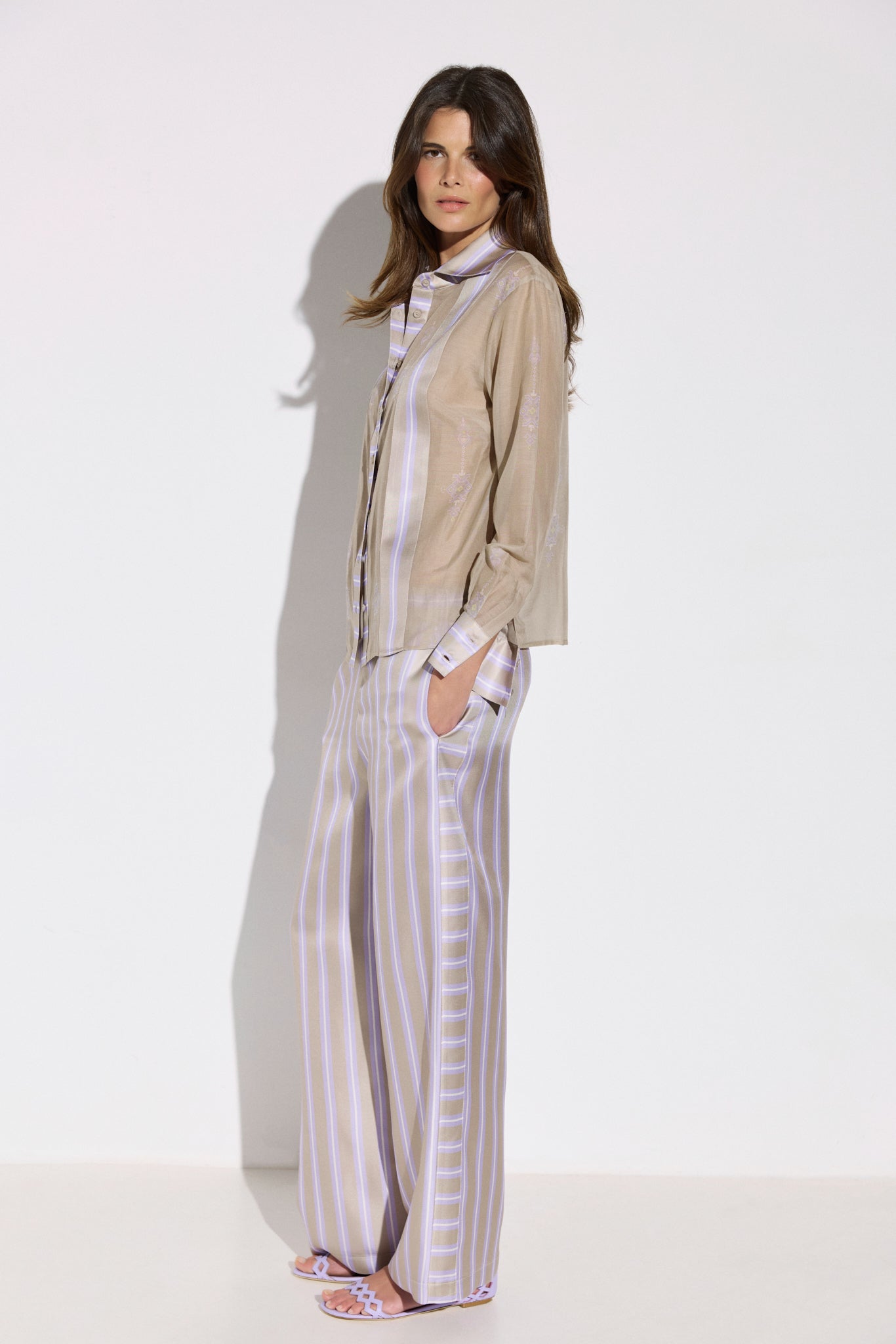 Pantalon en twill de soie rayé
