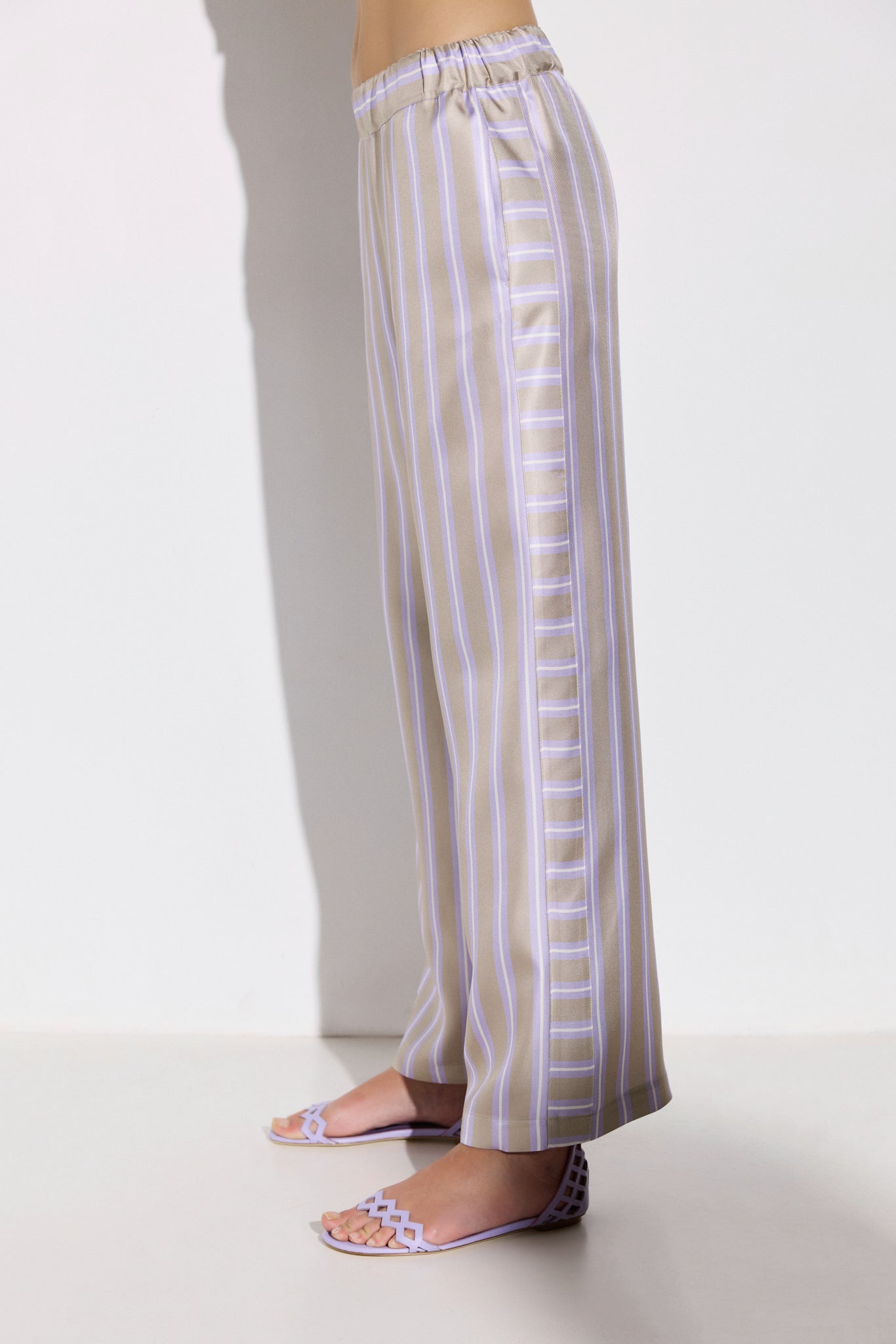 Pantalon en twill de soie rayé