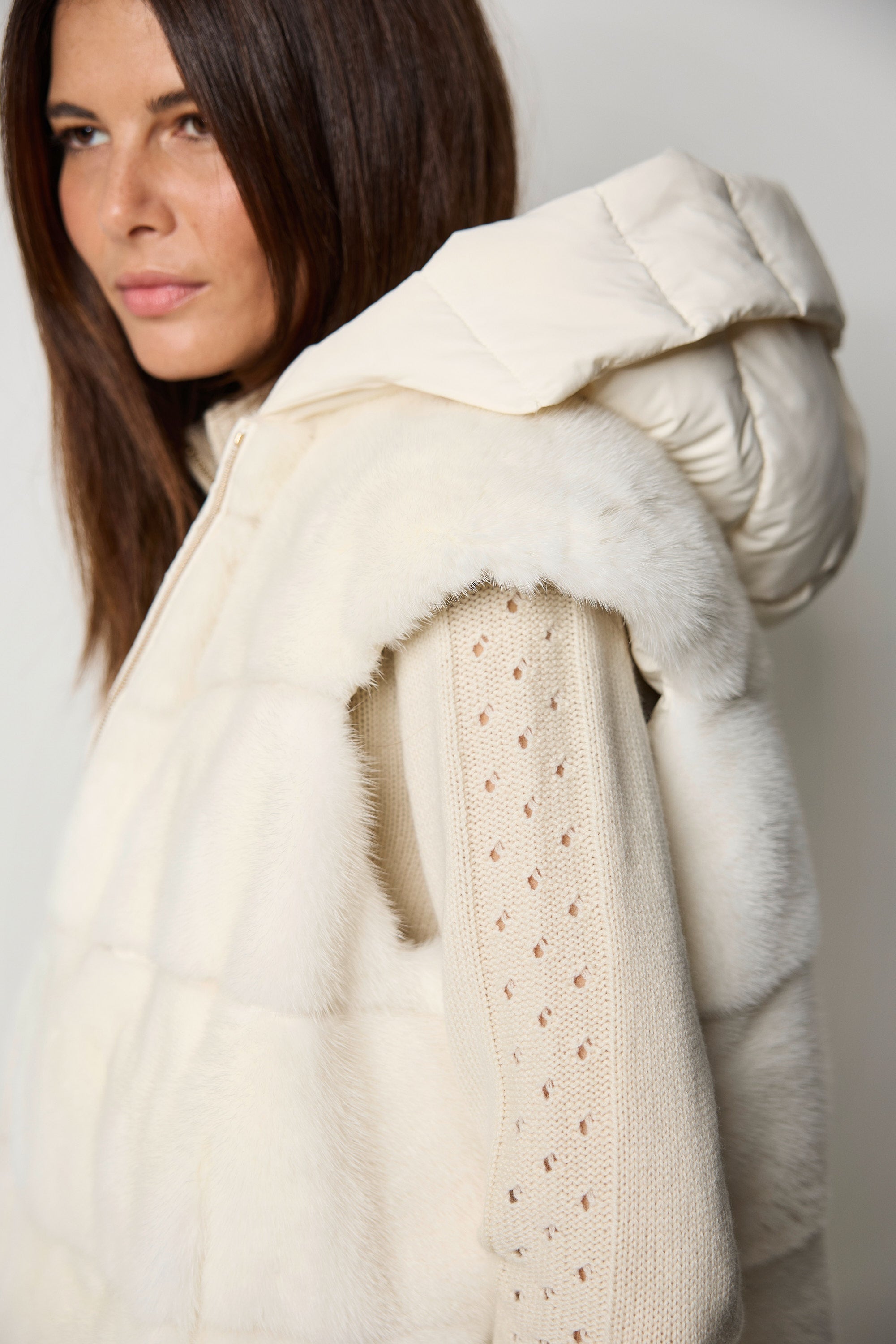 Reversible vest in silk nylon and mink