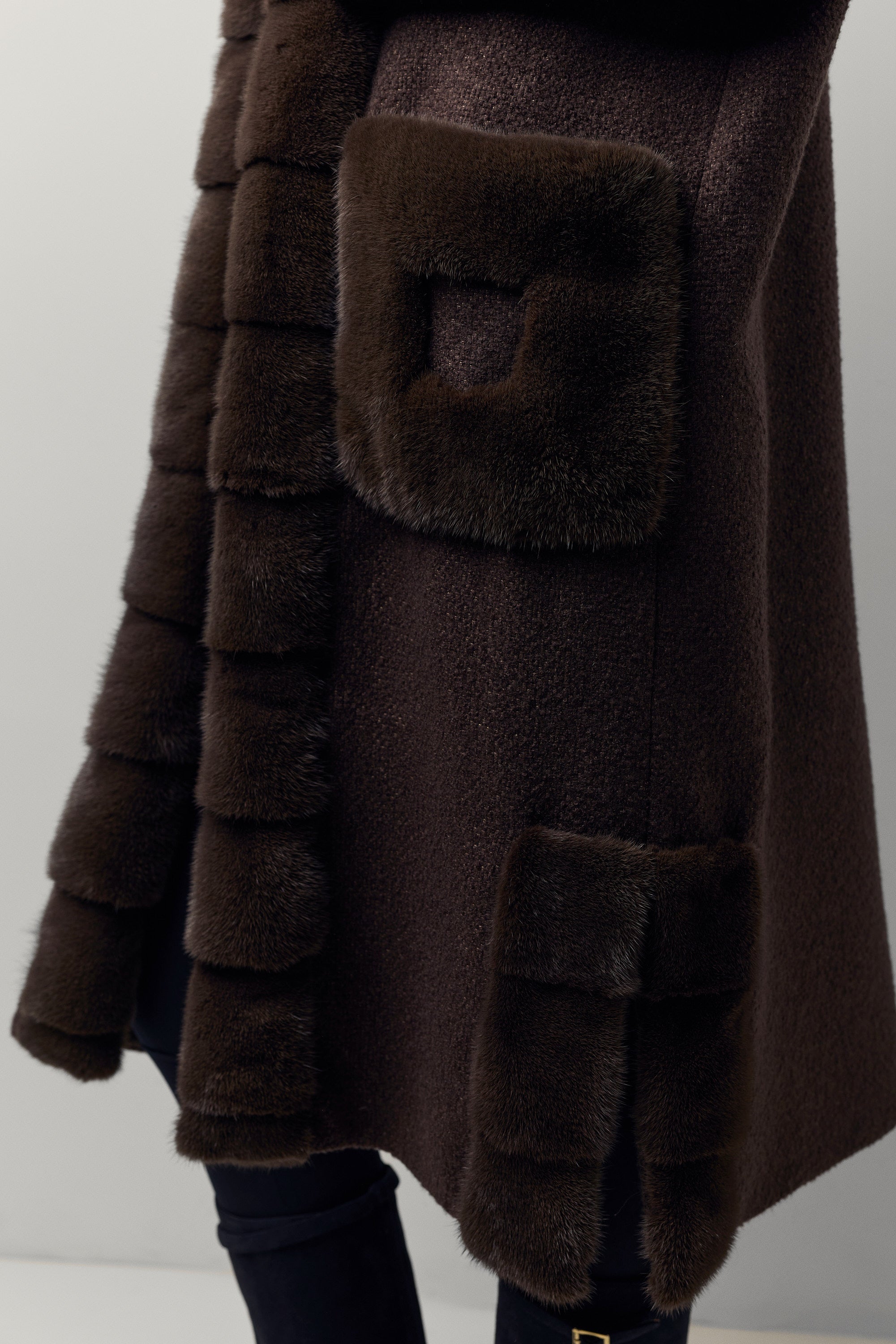 Manteau en cachemire et vison à capuche