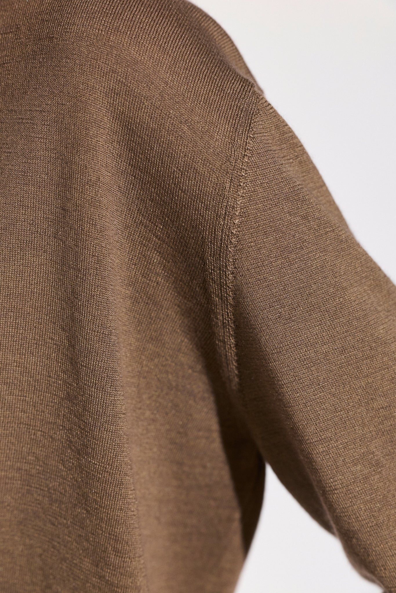 Long-sleeved cashmere and silk sweater
