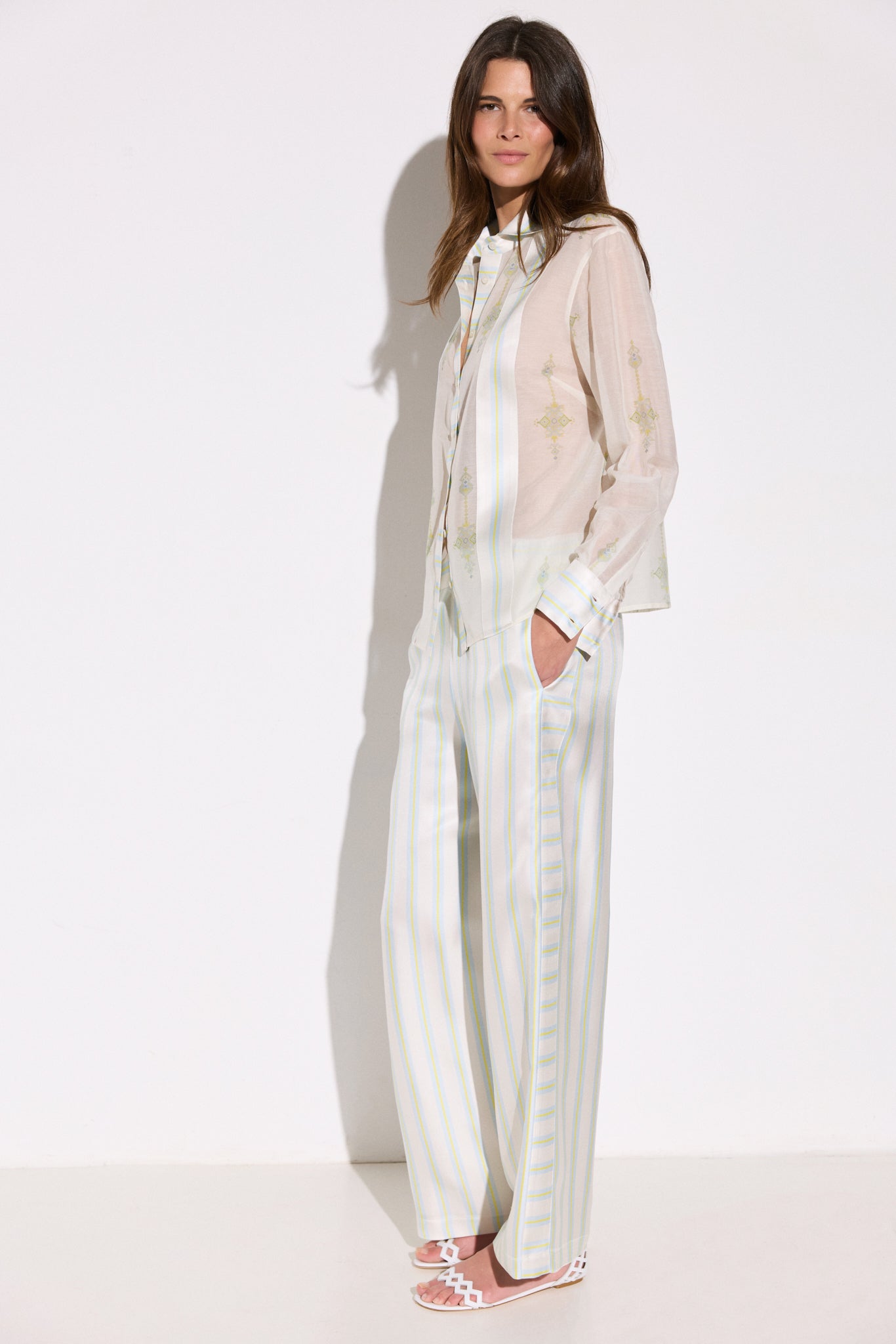 Pantalon en twill de soie rayé