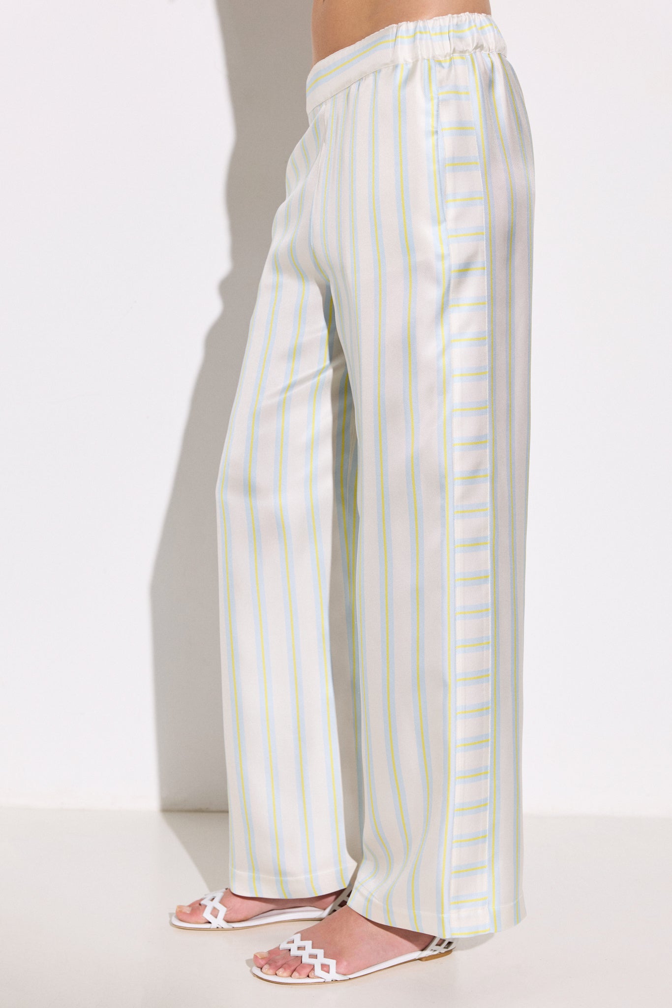 Pantalon en twill de soie rayé