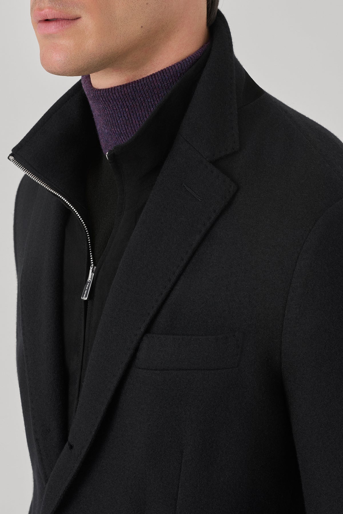 Veste en ultimum cachemire felt et plastron en suède