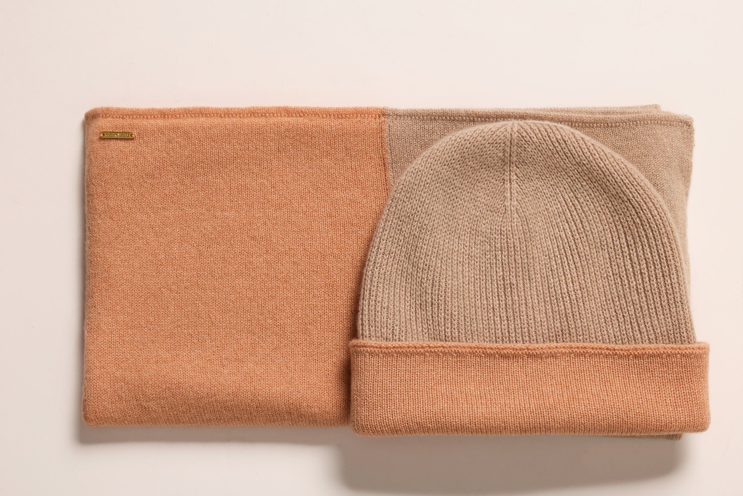 Bonnet bicolore en cachemire BOY