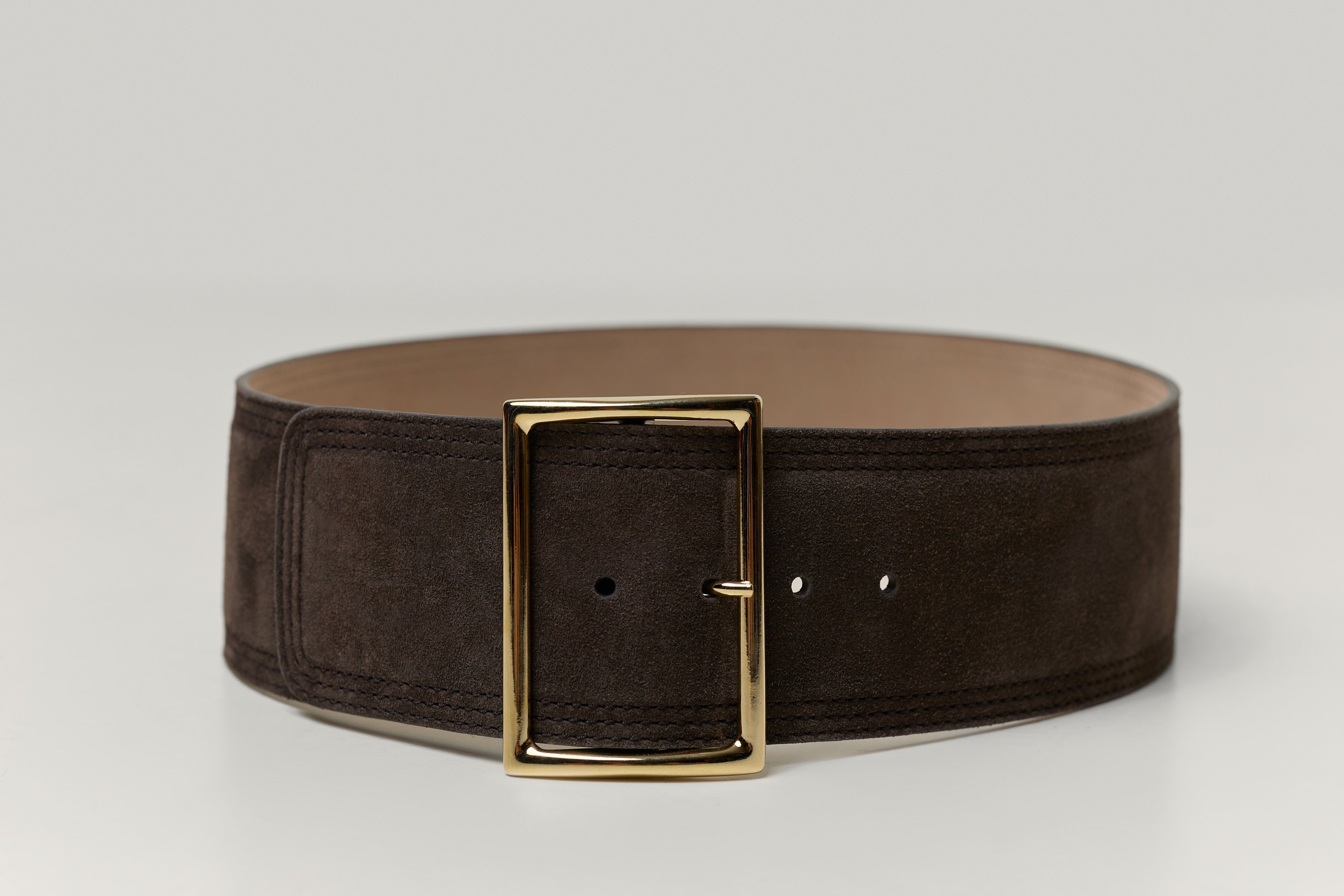 Wide curved suede belt