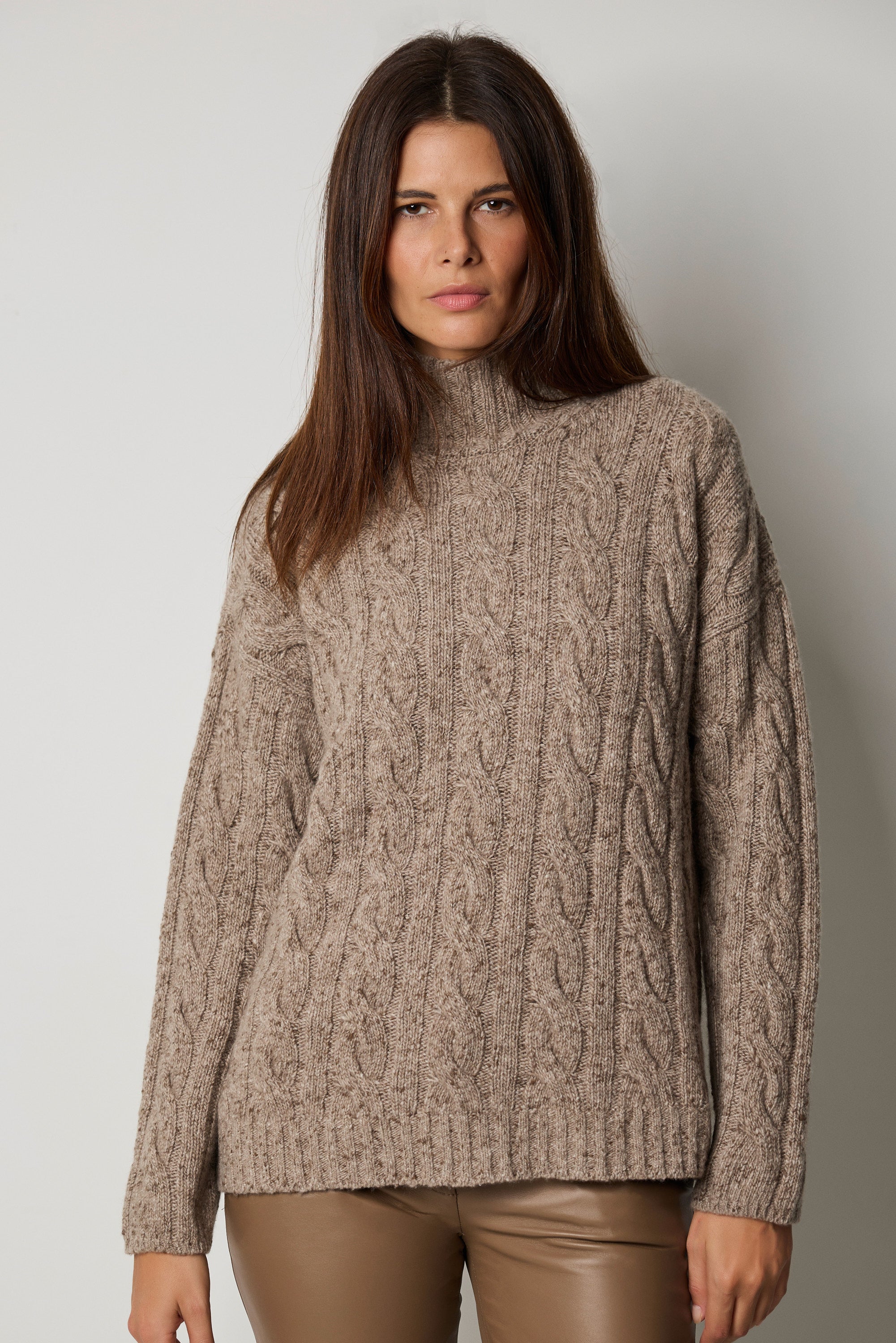 Pull col roulé ARAN