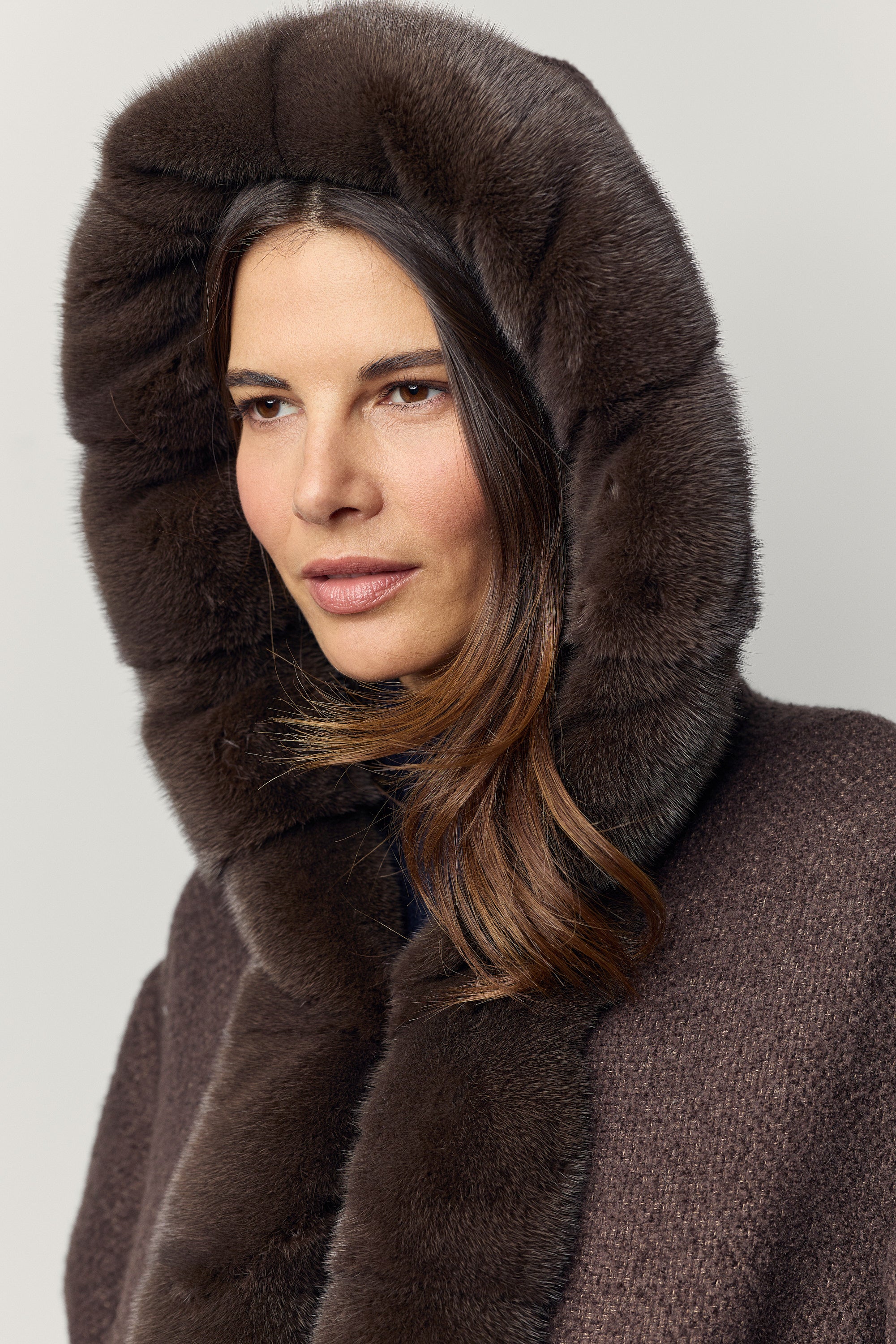 Manteau en cachemire et vison à capuche