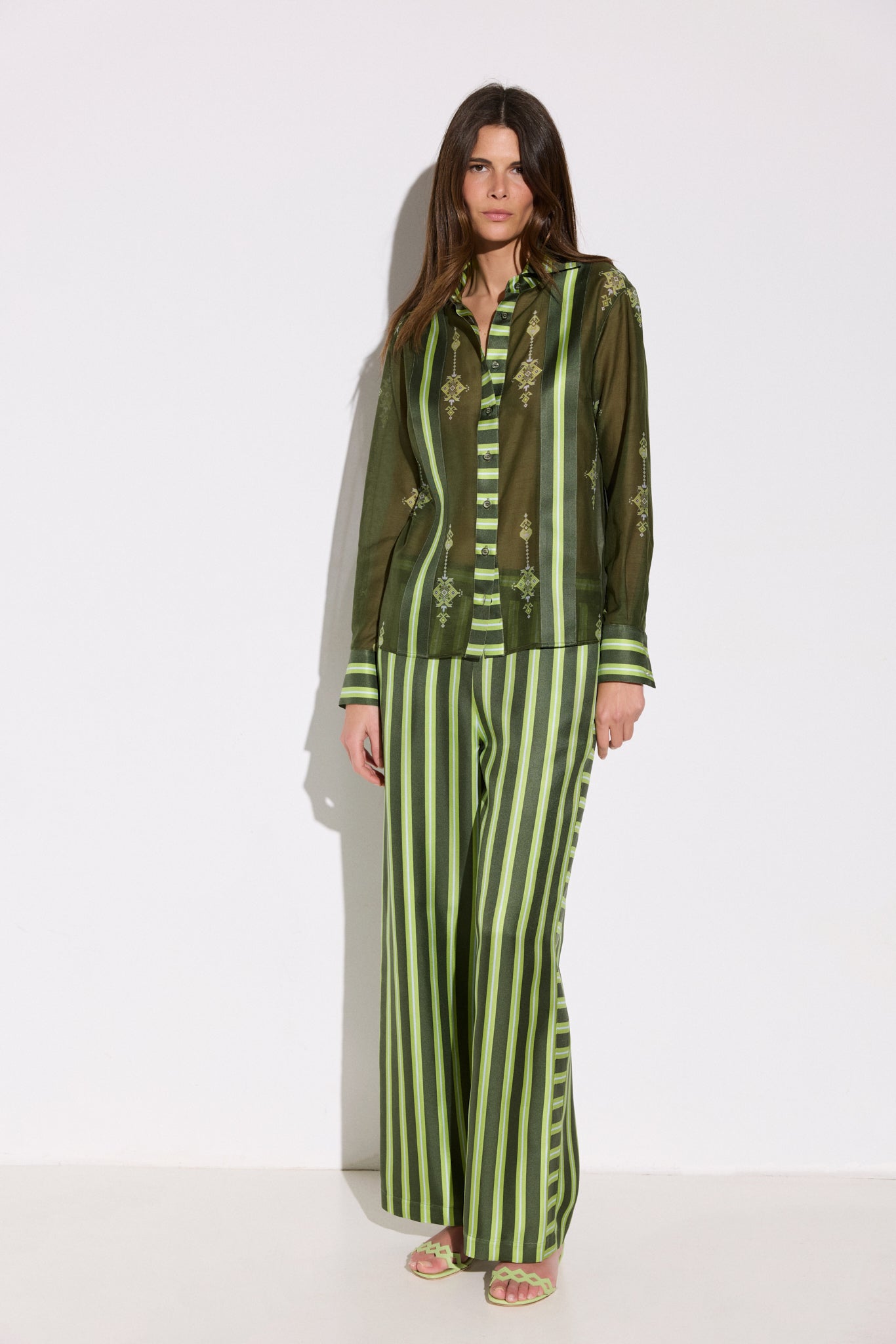 Pantalon en twill de soie rayé