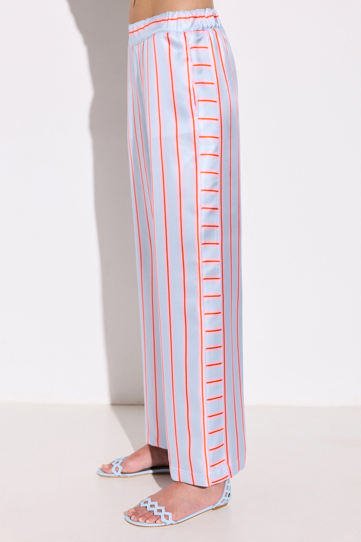 Pantalon en twill de soie rayé