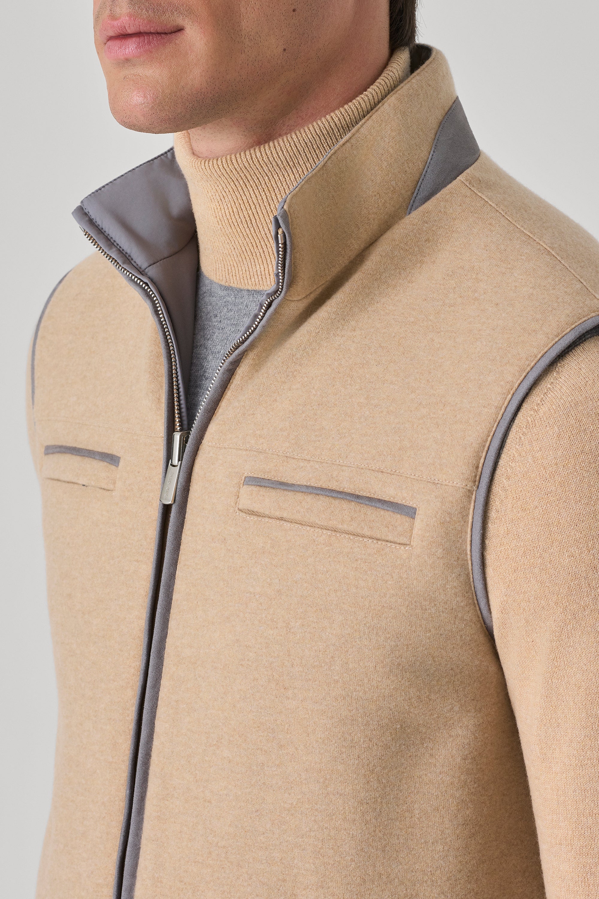 Gilet Tom Réversible en ultimum cachemire felt et silk nylon ultra-light