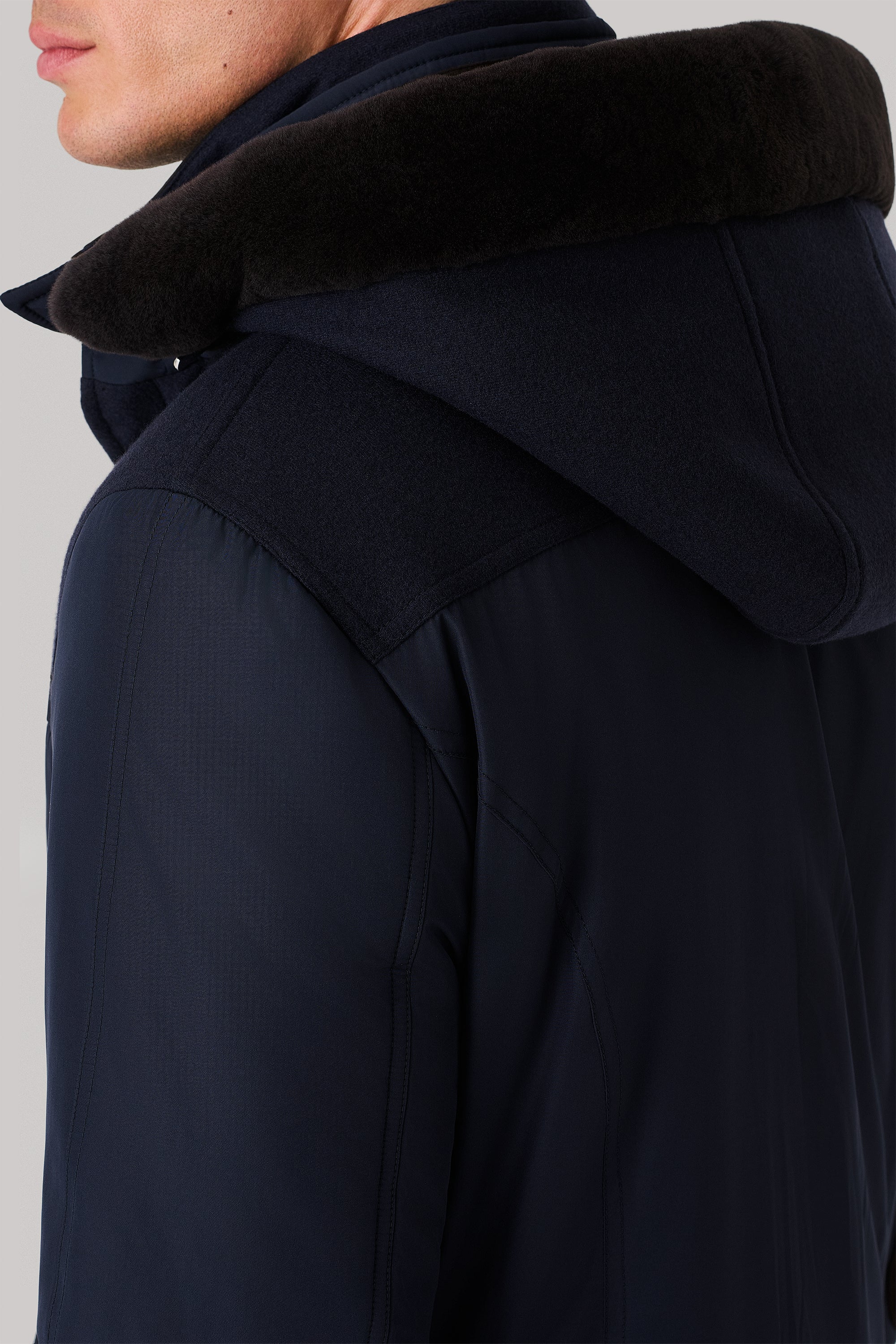 Parka Elvis en silk nylon ultra-light avec empiècement en ultimum cachemire