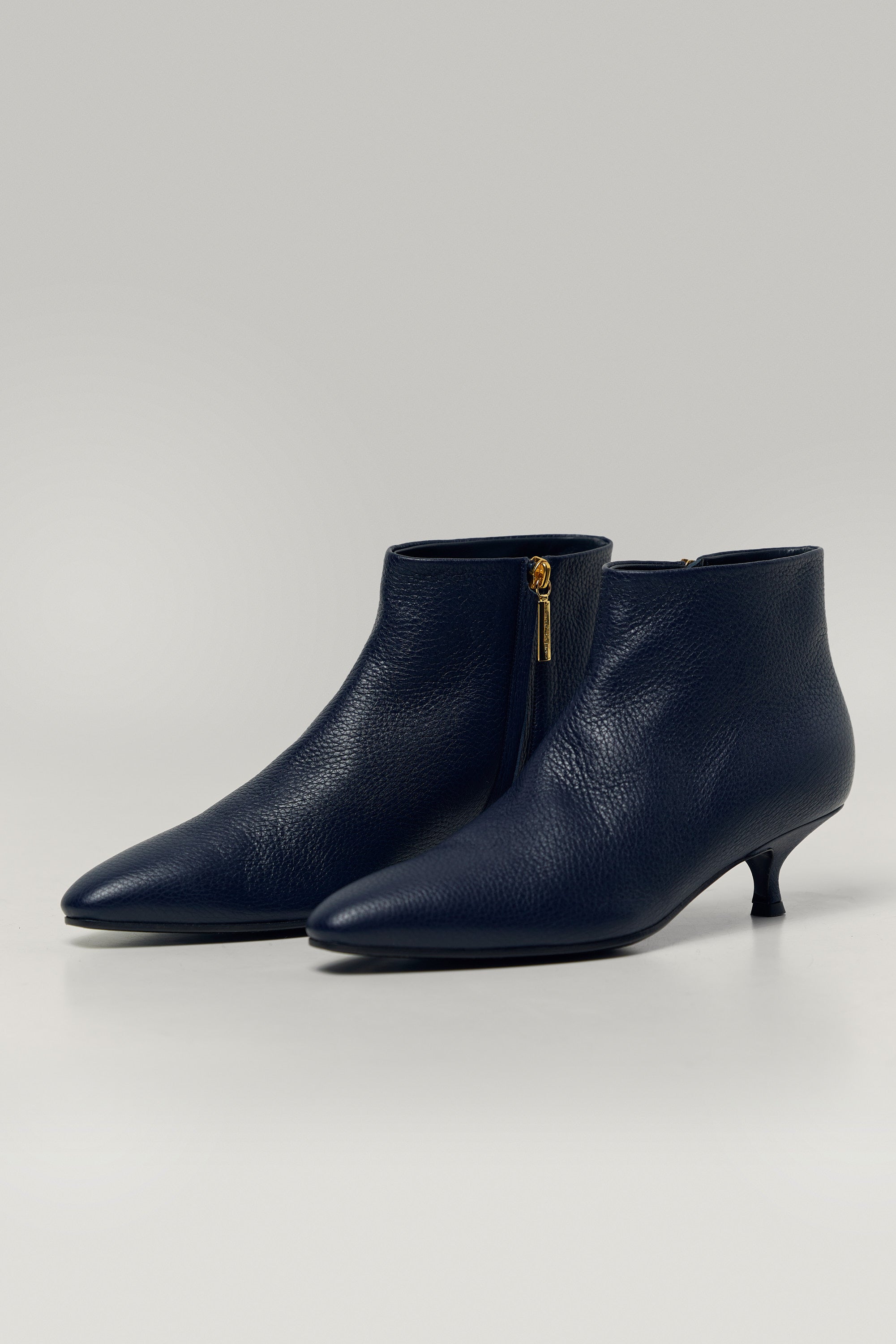 Deer leather heeled ankle boots